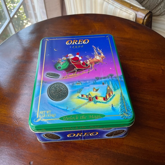 SET of TEN vintage Oreo Tins from 1990-1995 - Picture 11 of 11